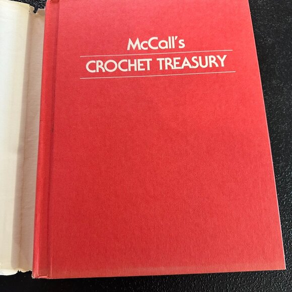 McCall's Crochet Treasury – Hardcover Book Over 150 Ideas to Crochet, 320 Pages - Picture 3 of 15